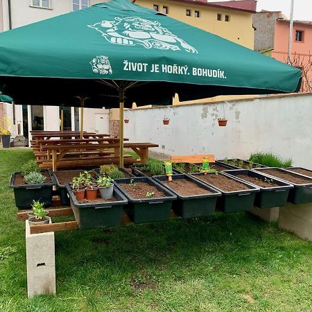 Penzion A Restaurace 14 Hostinne  Екстер'єр фото