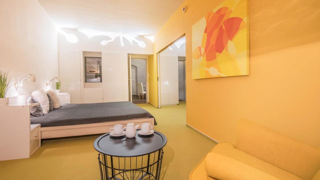 Penzion A Restaurace 14 Hostinne  Екстер'єр фото