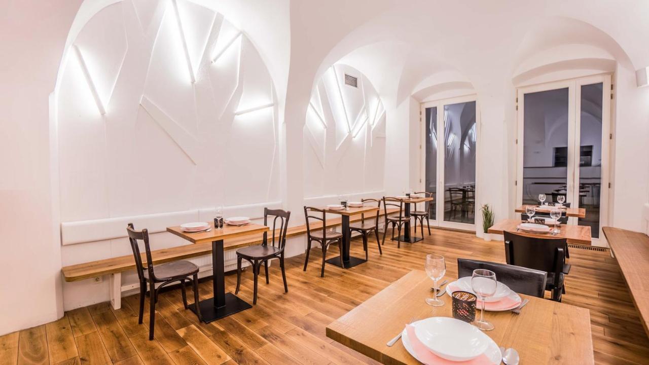 Penzion A Restaurace 14 Hostinne  Екстер'єр фото